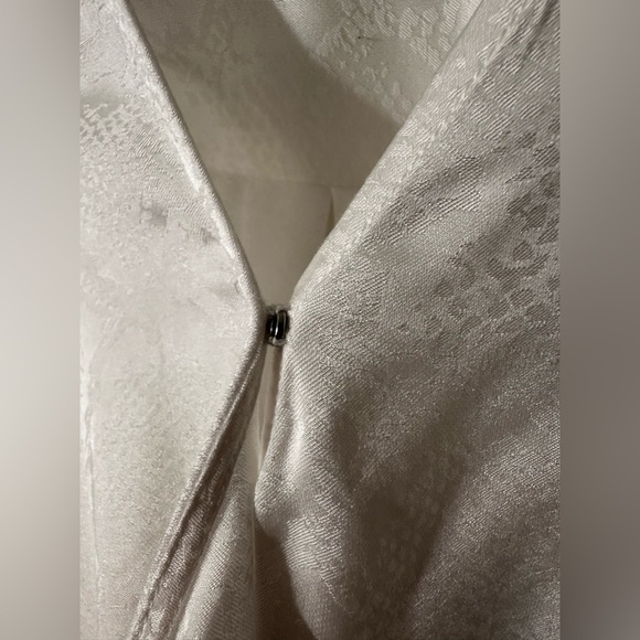 RAILS Revolve Hillary Ivory Jacquard Snake Faux Wrap Blouse SM Hi Lo SPRING NICE - Picture 5 of 12